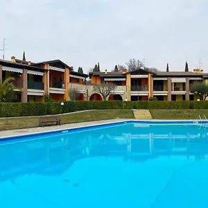 Moderno Bilocale In Con Piscina Padenghe sul Garda